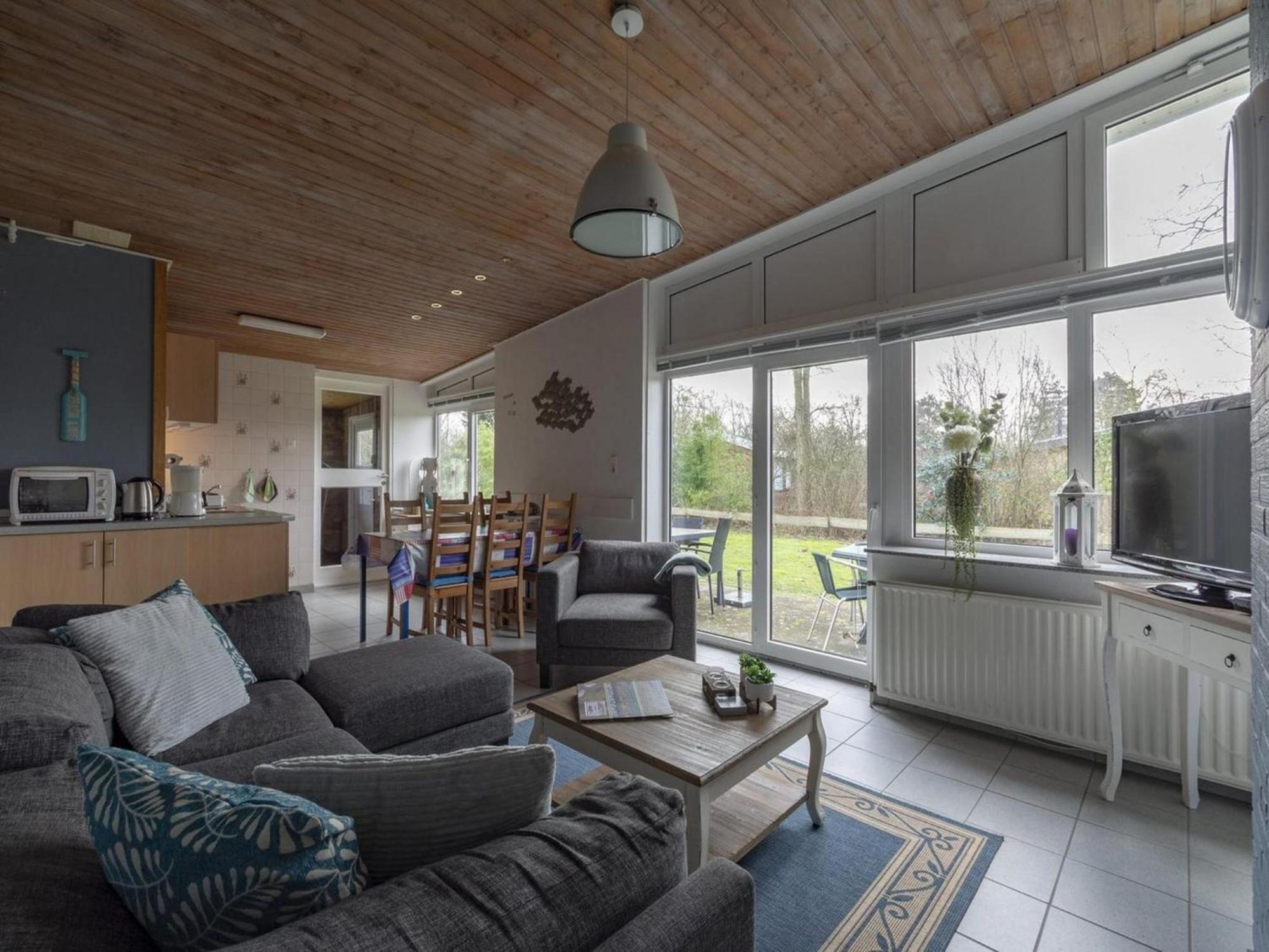 Holiday Home With Fabulous Garden Sint Maartensvlotbrug Exterior foto